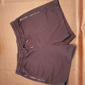 Athletic Works Women's Commuter Shorts Black